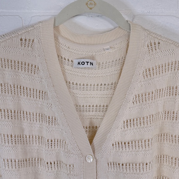 KOTN Acacia Knit cropped cream Vest size small - Picture 6 of 10